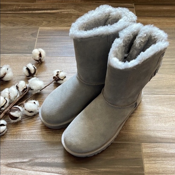 🌿UGG BAILEY BOW ABSTRACT SPLATTER BOOTS🌿 - Picture 10 of 15